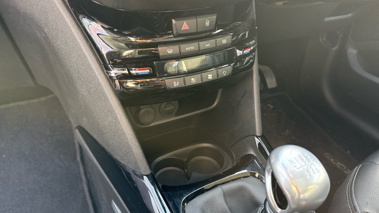 Peugeot 2008 1.2 PureTech 110 Allure Premium 5dr Petrol Estate